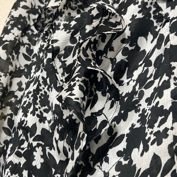 NEW YORK & Company Ruffle Blouse - Picture 11 of 11